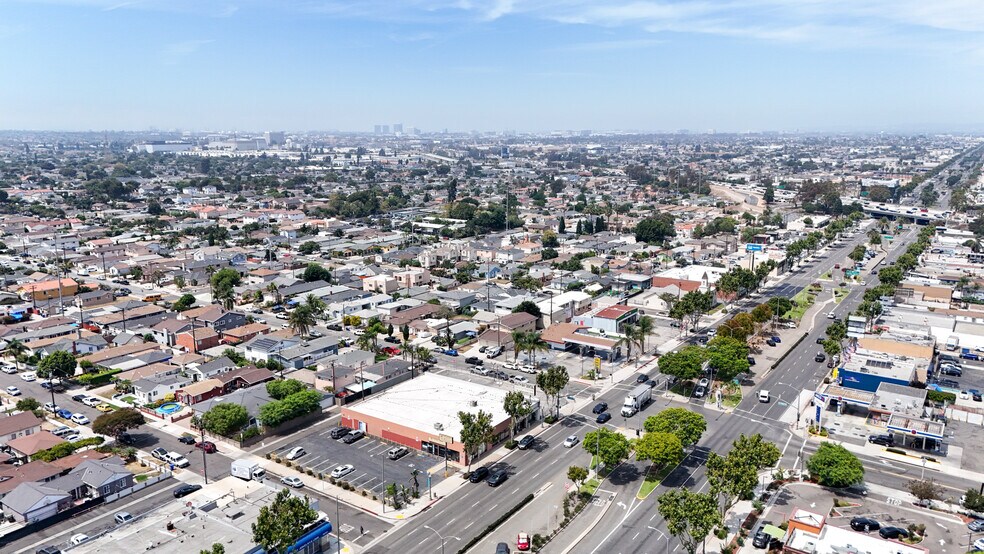 More Photos Of 16607-16617 Hawthorne Blvd, Lawndale Storefront For Sale