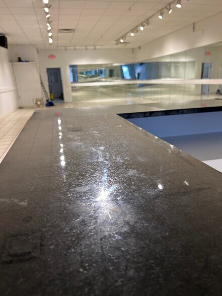 More Photos Of 615 Main St, Cincinnati Loft Creative Space For Lease