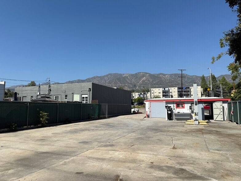 Primary Photo Of 3202 Honolulu Ave, La Crescenta Land For Lease