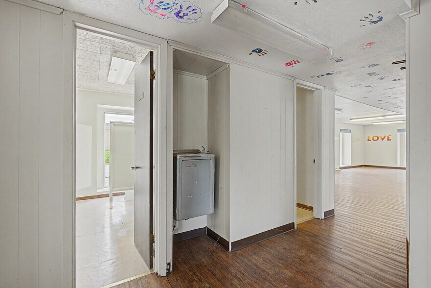 More Photos Of 1117 10th St, Huntsville Office For Lease