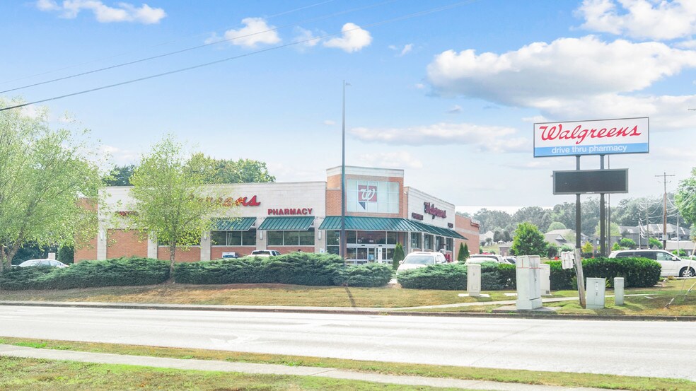 More Photos Of 805 W Madison Ave, Athens Drugstore For Sale