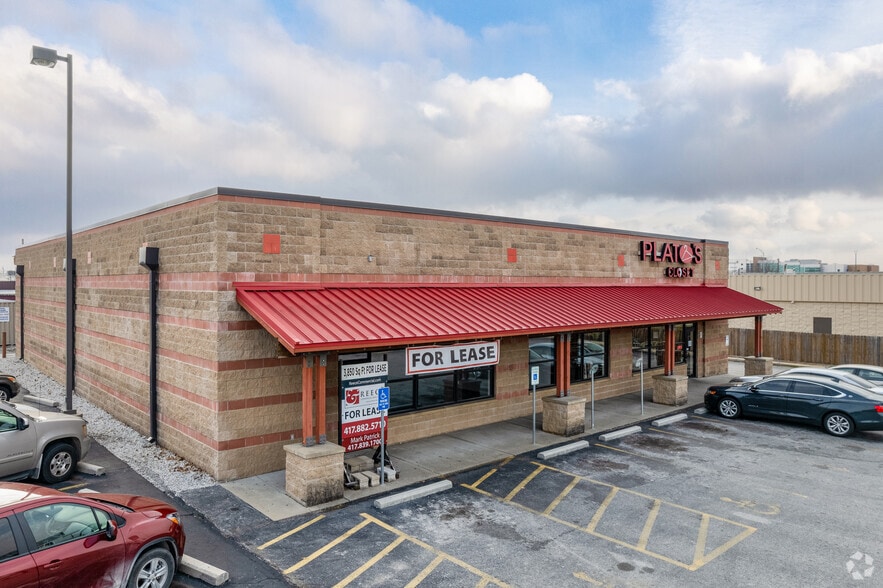 More Photos Of 1258 E Battlefield St, Springfield Storefront Retail Office For Lease