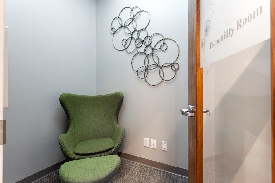 More Photos Of 101 S Elm St, Greensboro Office For Lease