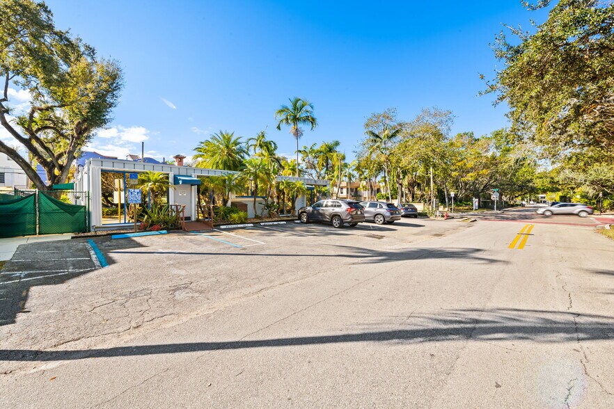 More Photos Of 100 SE 15th Ave, Fort Lauderdale Medical For Lease