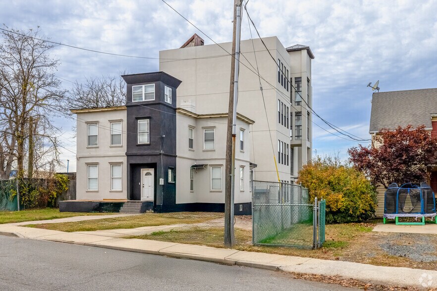 Primary Photo Of 177 Ellis St, Staten Island Office For Lease