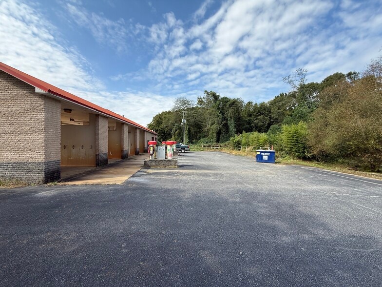 More Photos Of 1725 Lexington Rd, Athens Carwash For Sale