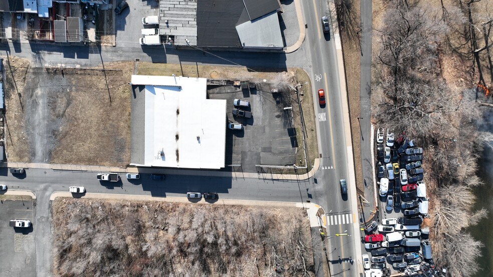 More Photos Of 958 N Penn St, Allentown Warehouse For Sale