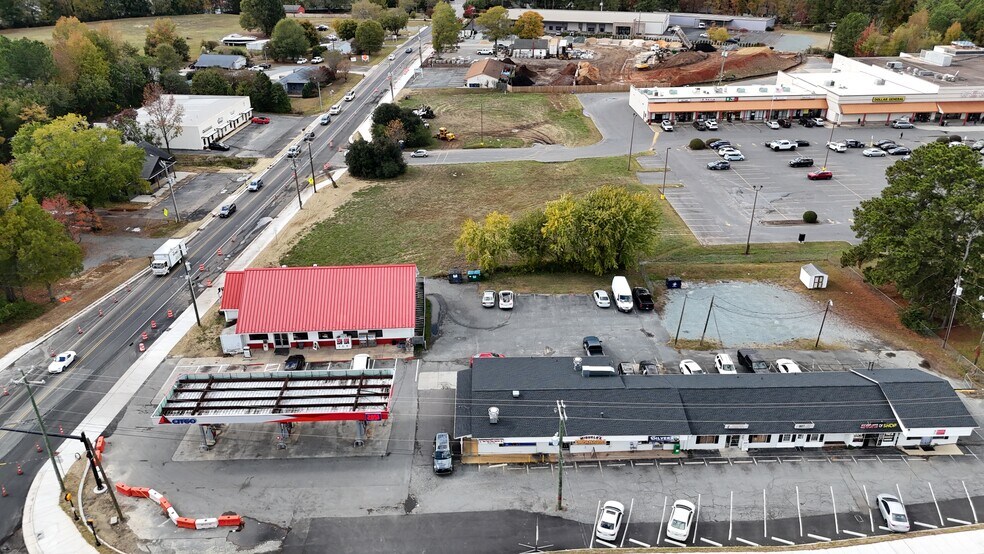 More Photos Of 4510-4522 Potter Rd, Matthews General Retail For Lease
