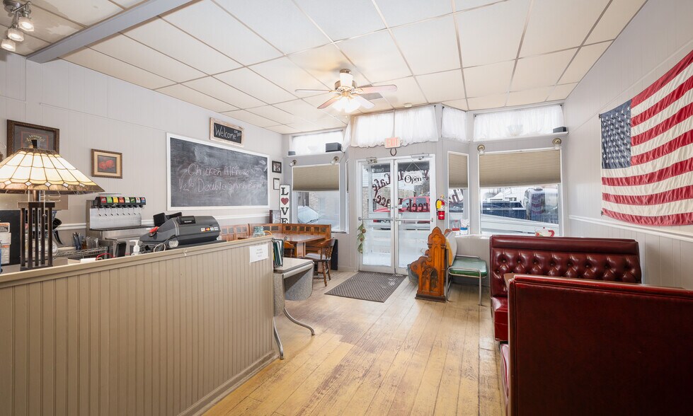 More Photos Of 305 S Alvarado Ave, Belle General Retail For Sale