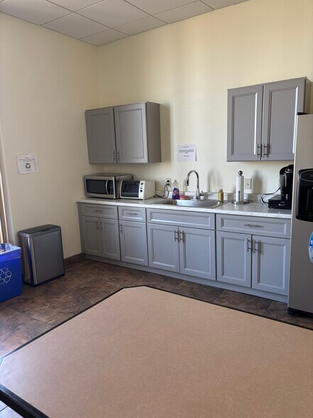 More Photos Of 81785 Trader Pl, Indio Warehouse For Sale