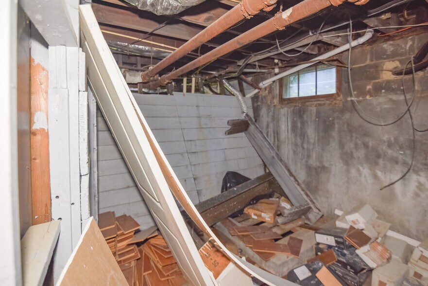 More Photos Of 104 Maple Ave, Chestertown Apartments For Sale