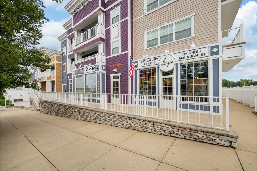 More Photos Of 225 N Whittaker St, New Buffalo Apartments For Sale