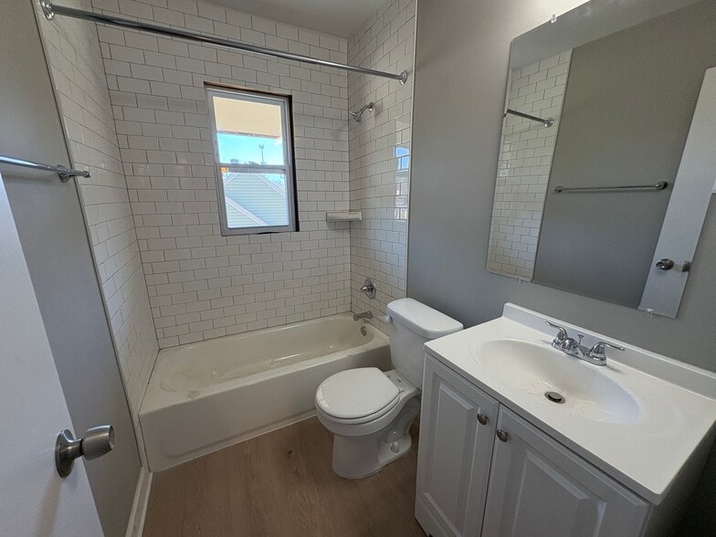 More Photos Of 4015 Summer Ave, Memphis Apartments For Sale