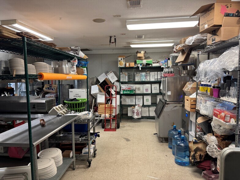 More Photos Of 316 Cooper St, Cedar Hill Restaurant For Lease