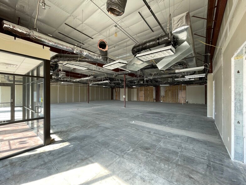 More Photos Of 911 29th St SE, Watertown Unknown For Lease