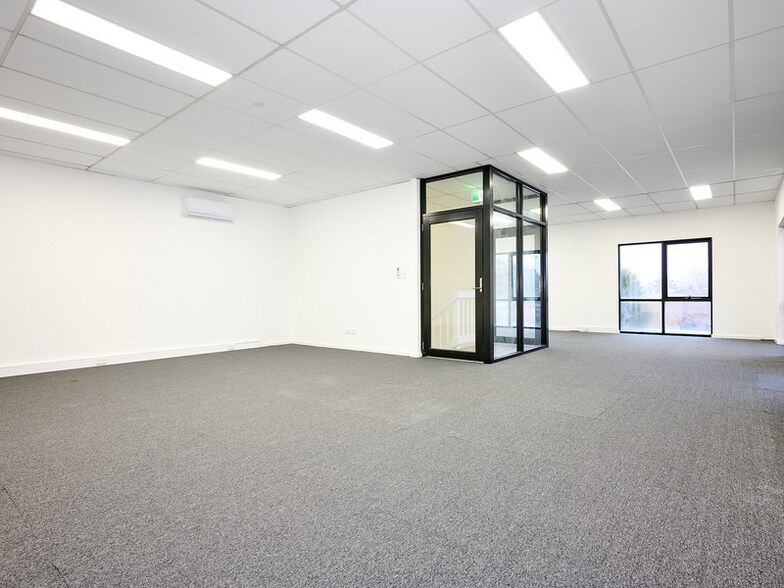 More Photos Of 11 Hayward Rd, Ferntree Gully Flex For Lease