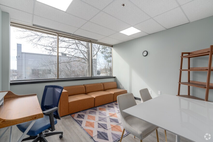 More Photos Of 649 N Lewis Rd, Limerick Medical For Lease