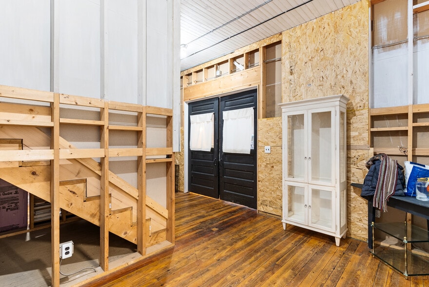 More Photos Of 4654 Water St, Columbiaville Storefront Retail Residential For Sale