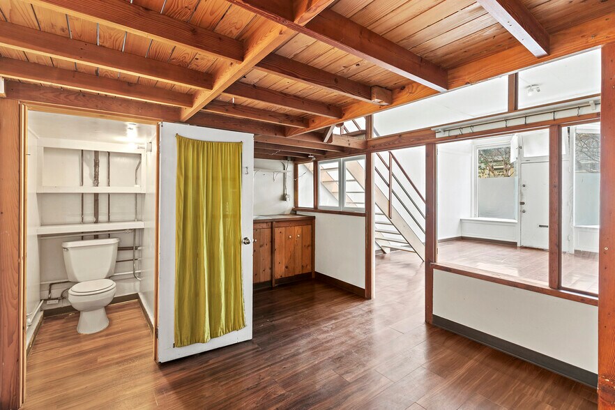 More Photos Of 1810 McAllister St, San Francisco Storefront Retail Residential For Lease