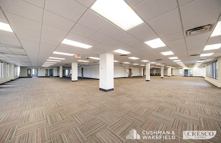 More Photos Of 29100 Aurora Rd, Solon Office For Lease