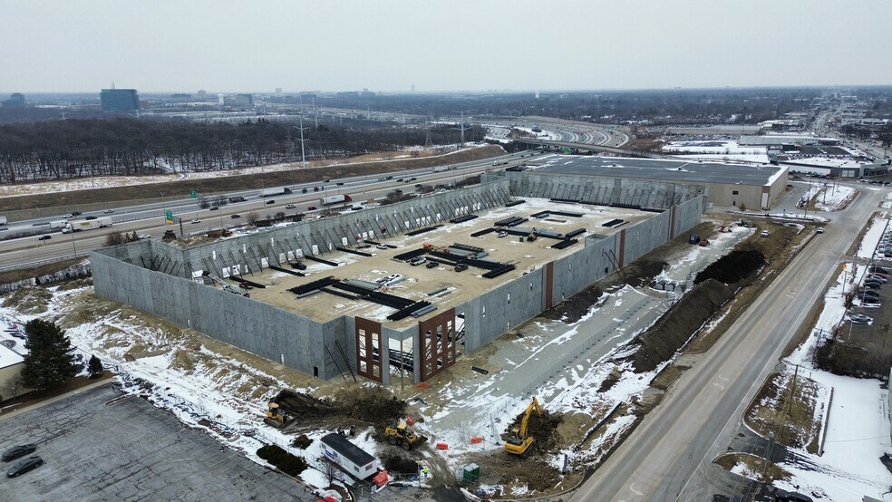 More Photos Of 2300 Warrenville Rd, Downers Grove Warehouse For Lease