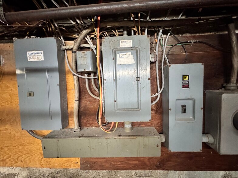 More Photos Of 177 N Allen St, Albany General Retail For Sale