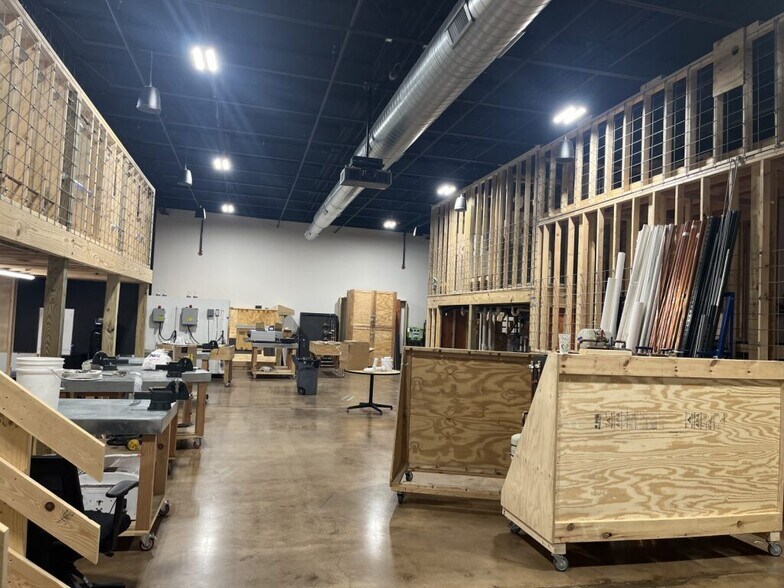 More Photos Of 1201 Hanley Industrial Ct, Brentwood Flex For Sale
