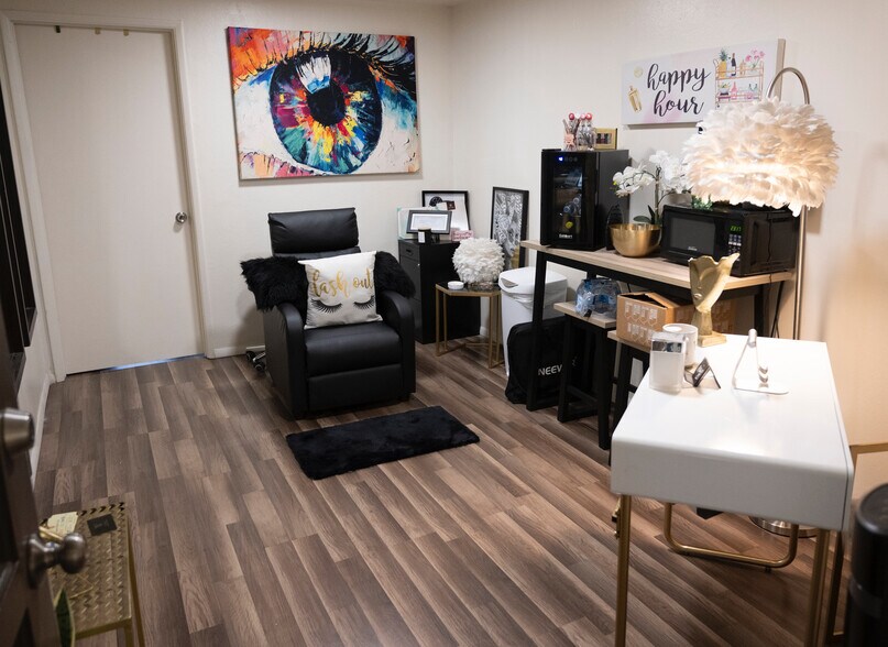 More Photos Of 4625 E Broadway Blvd, Tucson Storefront Retail Office For Lease