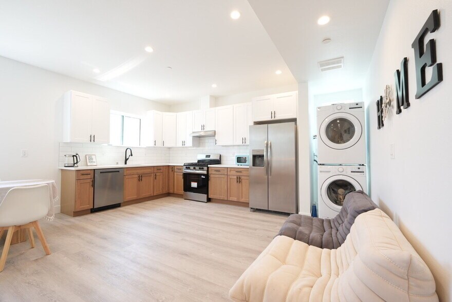More Photos Of 3017 Kenwood Ave, Los Angeles Multifamily For Sale