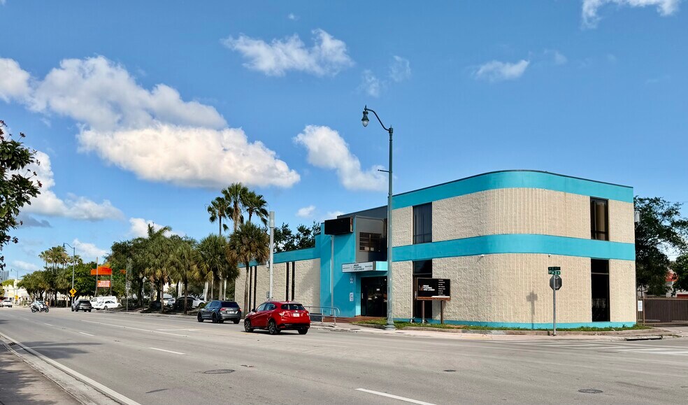Primary Photo Of 3090 SW 8th St, Miami Freestanding For Lease