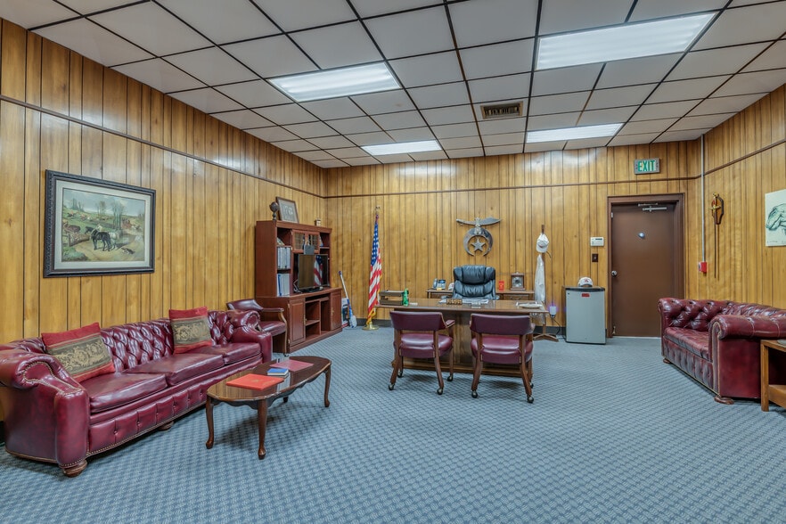 More Photos Of 555 Eastern Blvd, Montgomery Lodge Meeting Hall For Sale