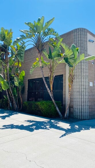 More Photos Of 11500-11510 E Whittier Blvd, Whittier Storefront For Lease