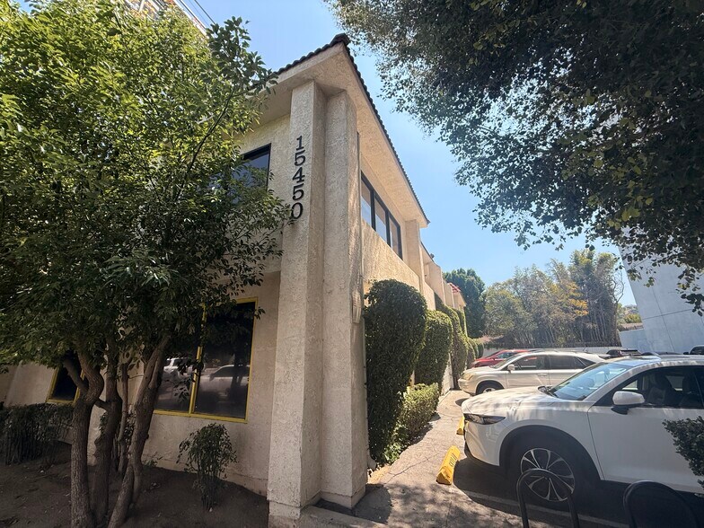 More Photos Of 15450 Ventura Blvd, Sherman Oaks Medical For Lease