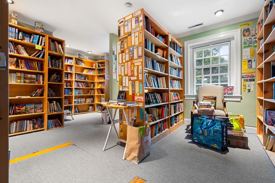 More Photos Of 504 Main St, Medfield Office For Sale