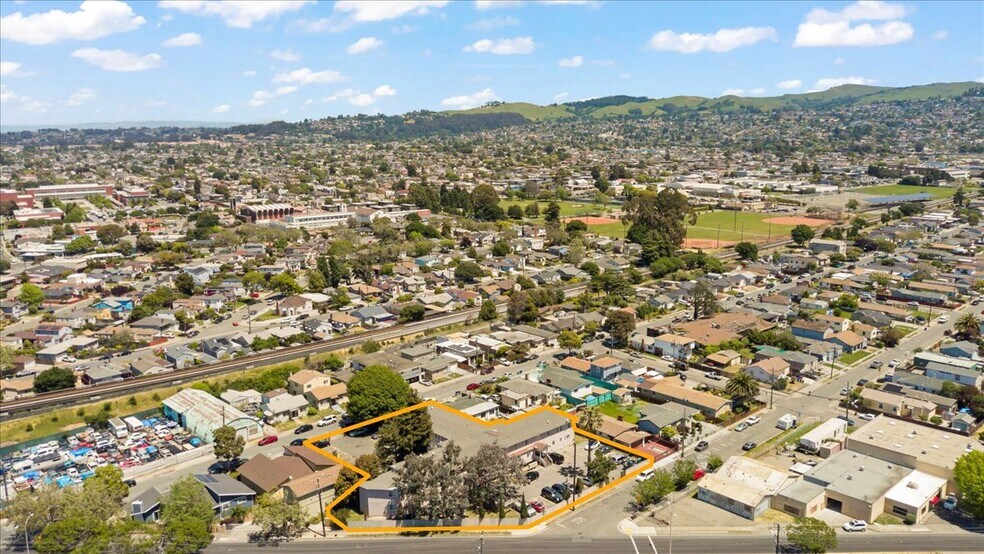 More Photos Of 2520 Ohio Ave, Richmond Apartments For Sale