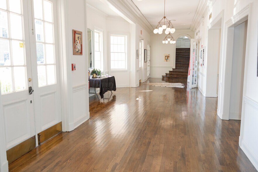 More Photos Of 119 Ridley Ave, Lagrange Office For Sale