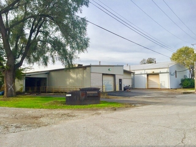 More Photos Of 412 Matteson St, Dyer Warehouse For Lease