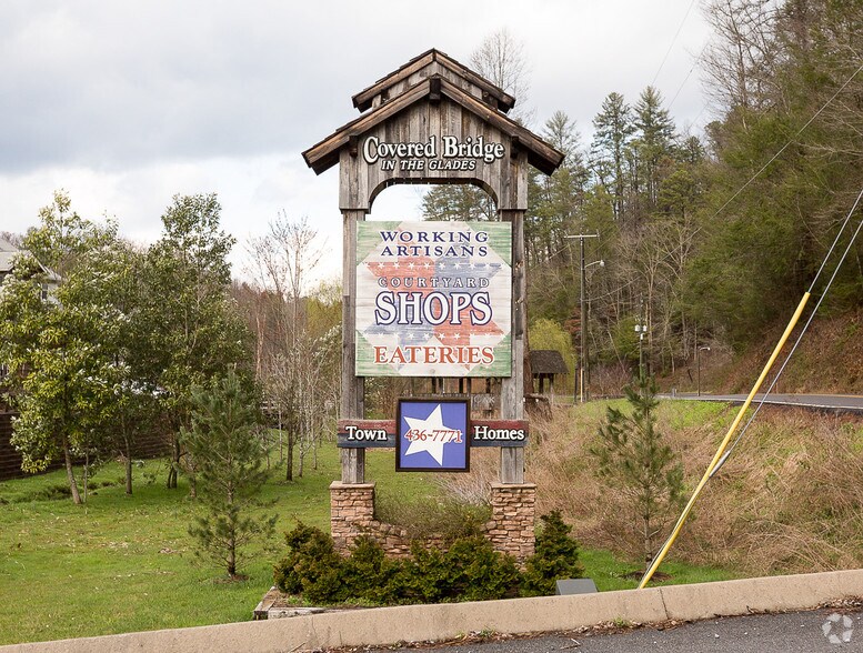 More Photos Of 849 Glades Rd, Gatlinburg Specialty For Sale