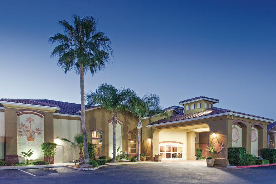 More Photos Of 20 W Pacheco Blvd, Los Banos Hotel For Sale