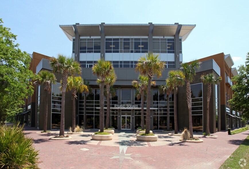 More Photos Of 225 Seven Farms Dr, Daniel Island Office Residential For Lease