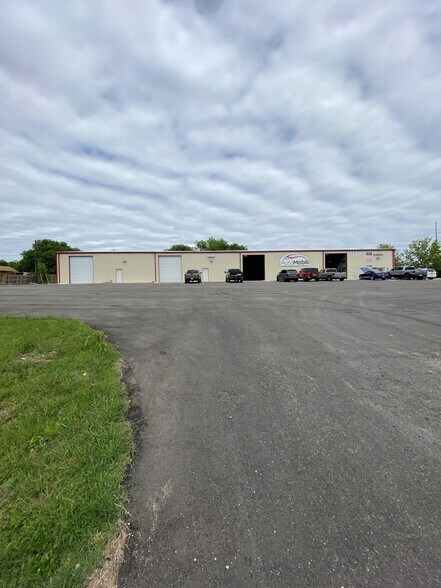 Primary Photo Of 11244 W Highway 36, Temple Warehouse For Lease