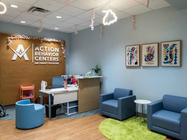 More Photos Of 14008 Shadowglen Blvd, Manor Medical For Sale