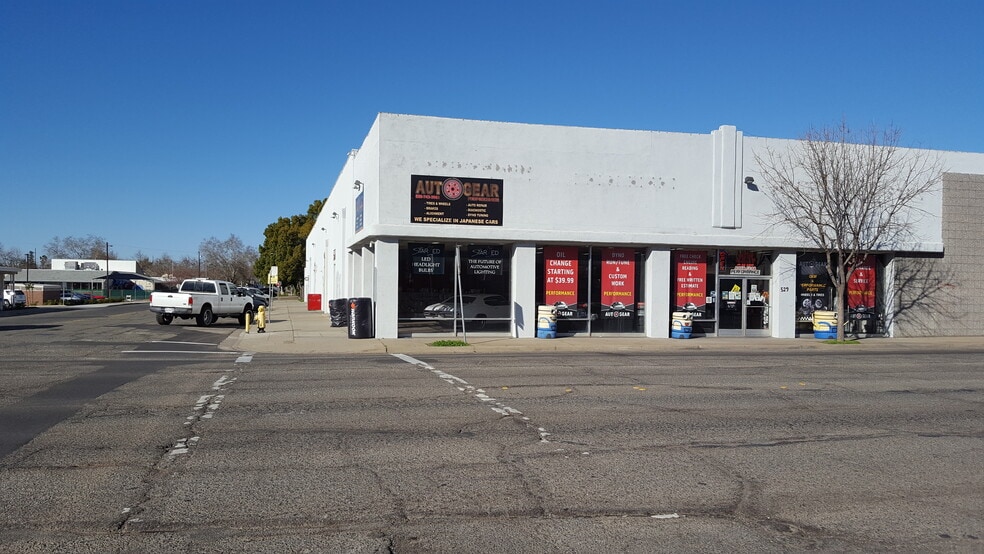 More Photos Of 529 5th St, Marysville Showroom For Sale