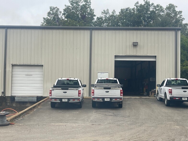 More Photos Of 71 Fairway Blvd, Jackson Office For Lease