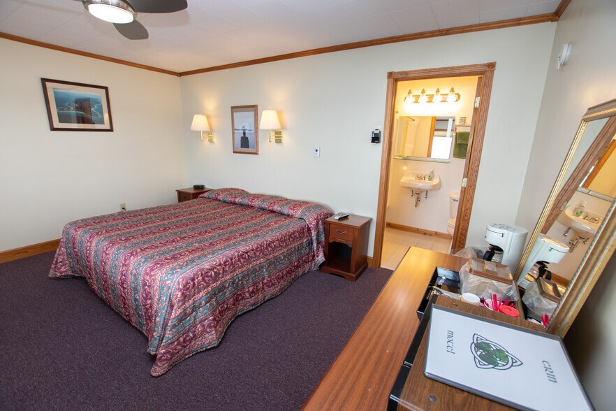 More Photos Of 26260 Main St, Beaver Island Hotel For Sale