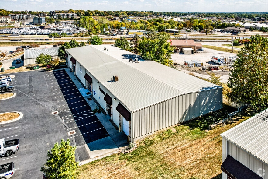 More Photos Of 2104 Kara Ct, Liberty Warehouse For Lease