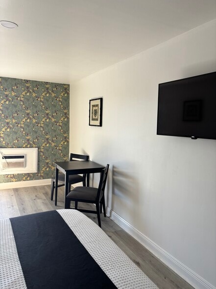 More Photos Of 14711 Gulf Blvd, Madeira Beach Hotel For Sale