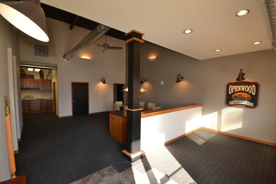 More Photos Of 6915 Raywood Rd, Monona Warehouse For Sale