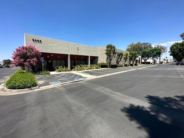 More Photos Of 3343-3349 Chicago Ave, Riverside Unknown For Lease