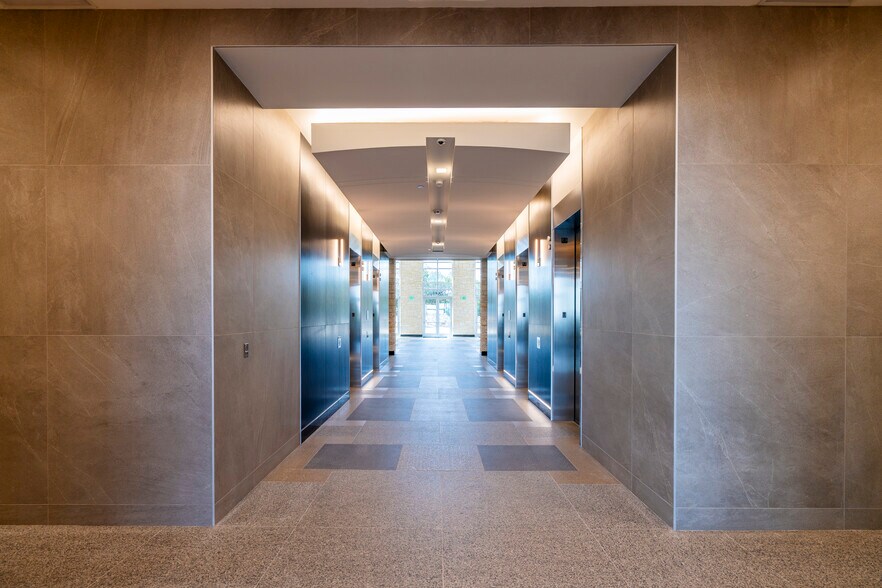 More Photos Of 2600 Via Fortuna, Austin Unknown For Lease